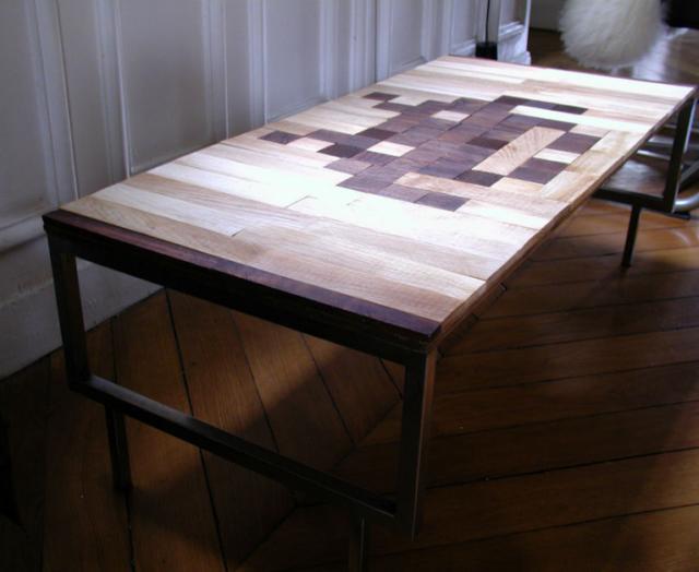 Table des annes 70 revisite Space Invaders. Design made in Terre