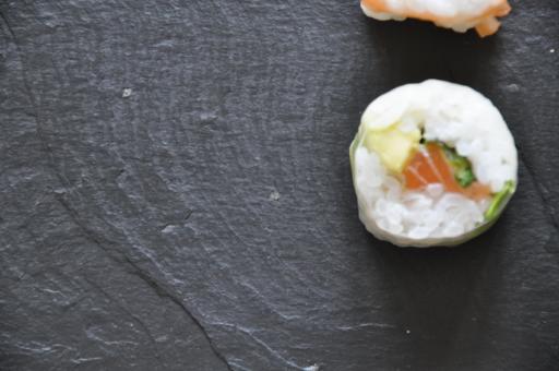 Plateau  sushis  en ardoise naturelle, Design made in Terre