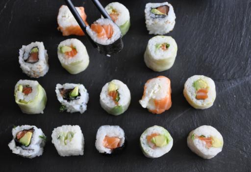 Plateau  sushis  en ardoise naturelle, Design made in Terre