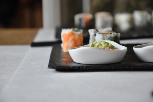 Service a sushis en ardoise naturelle, Design made in Terre