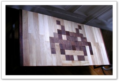 Table des annes 70 revisite Space Invaders